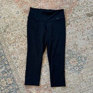 Nike dri-fit leggings cropped size small black